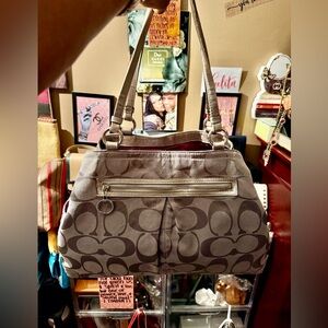 Coach Gabby Signature Tote (No Hangtag)